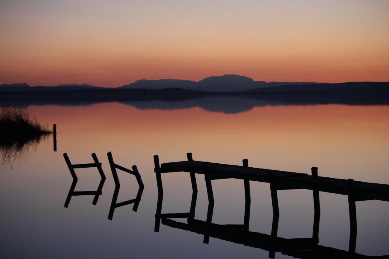 Appartement Am See Podersdorf am See Bagian luar foto