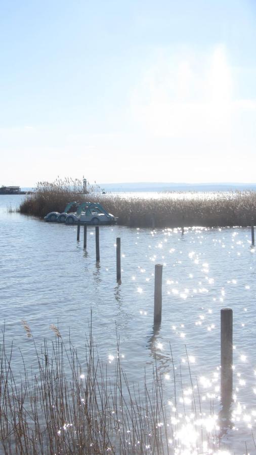 Appartement Am See Podersdorf am See Bagian luar foto